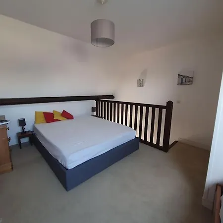 Duplex Au Centre De *